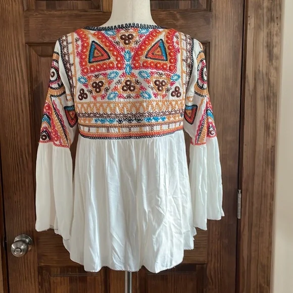 TOLANI Embroidered BOHO SUNDANCE KIMONO Jacket Top Festival Bell Sleeves NEW! - Picture 5 of 9